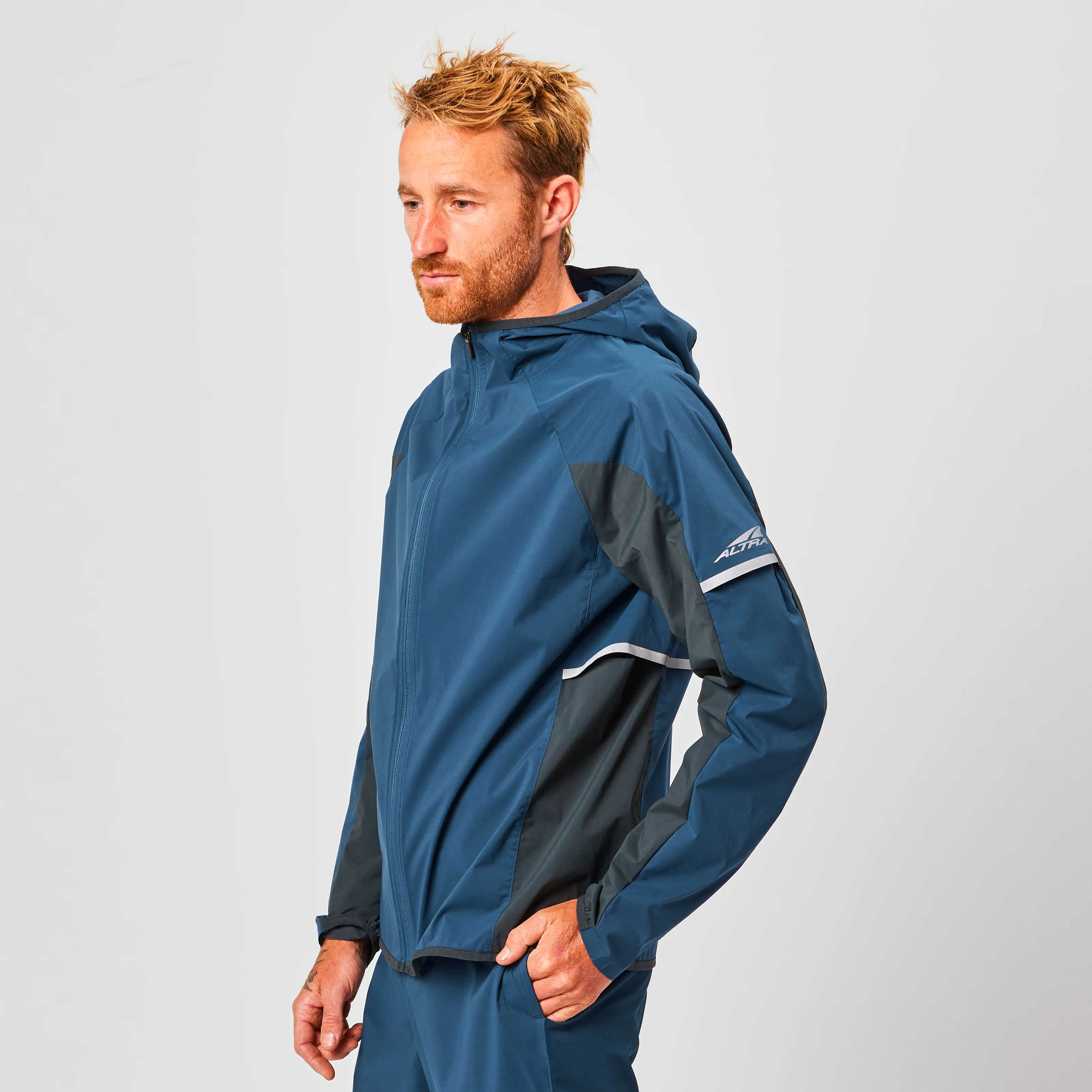Men's Trail Wind Jacket - Image 9