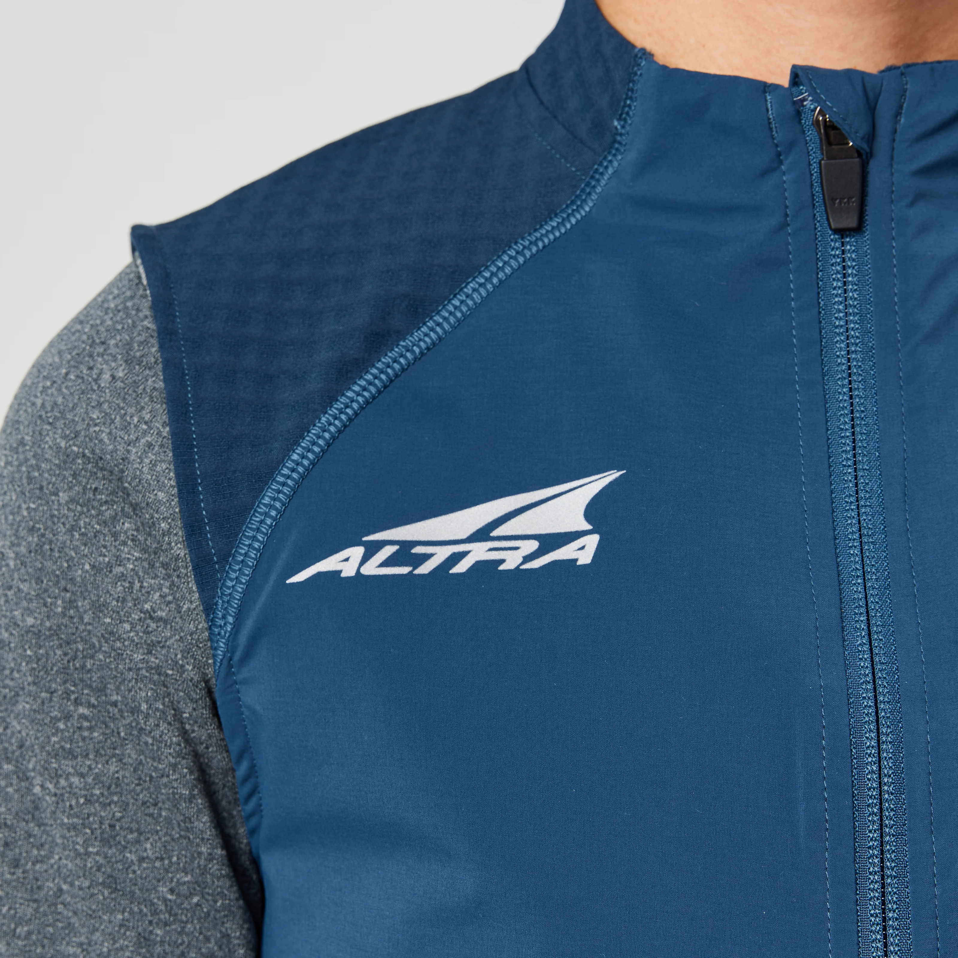 Women's Trail Wind Vest - Image 4